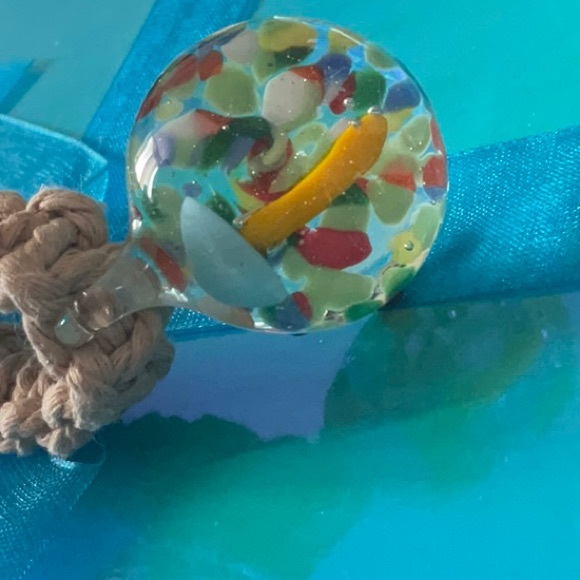 ' Murano Glass ‘Style’ Mushroom pendant 🍄 on 16”-18” crochet hemp rope. - Picture 5 of 6